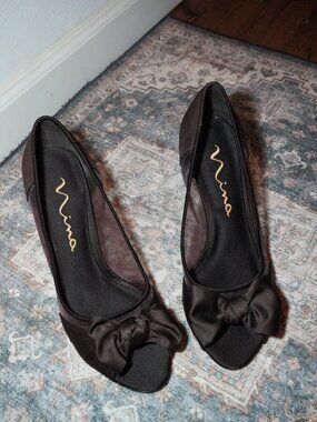 Nina Brown Open Toe Heels with a Bow Size 10